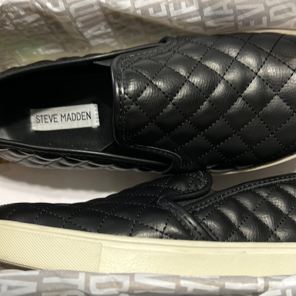 Steve Madden gently worn Ecentrcq Quilted shoes sz 9